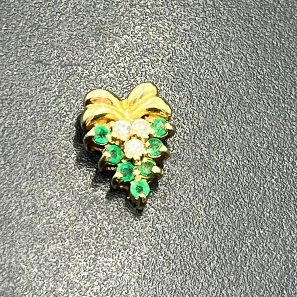 Pompeii3 14K Yellow Gold Emerald and Diamond Bow Grapes Small Pendant